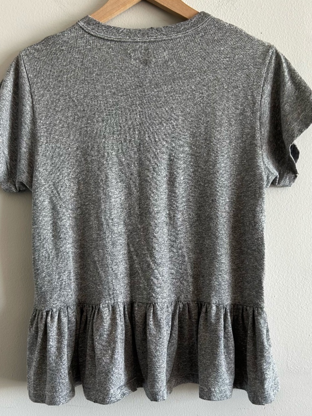 THE GREAT. The Ruffle Tee - Picture 9 of 14